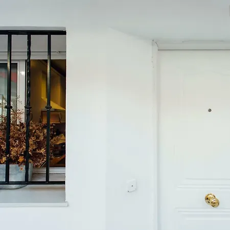 One&lux- Lagar Севилья