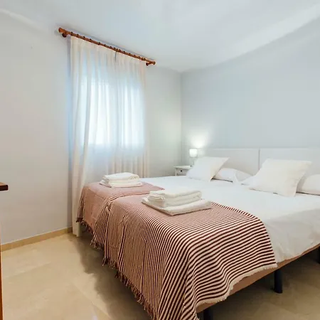 One & Lux- Lagar Apartment *