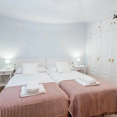 Apartment One & Lux- Lagar